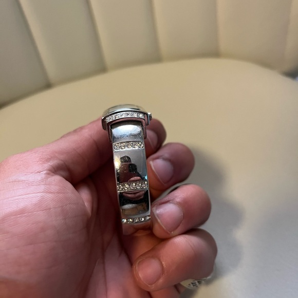 Novelle silver ice out wrist watch women - Picture 5 of 6